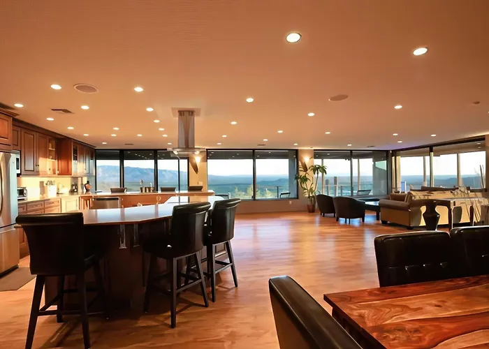 Magical, Private, High-end, Mountain-top Estate *