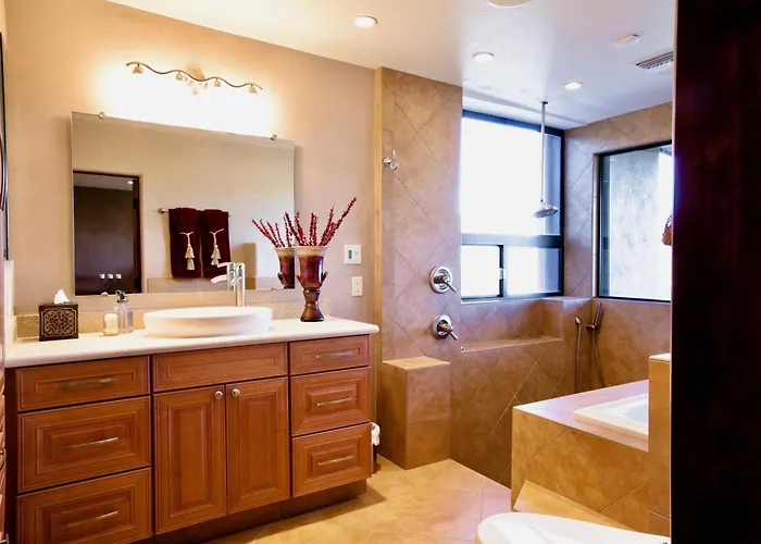 Magical, Private, High-end, Mountain-top Estate Holiday home